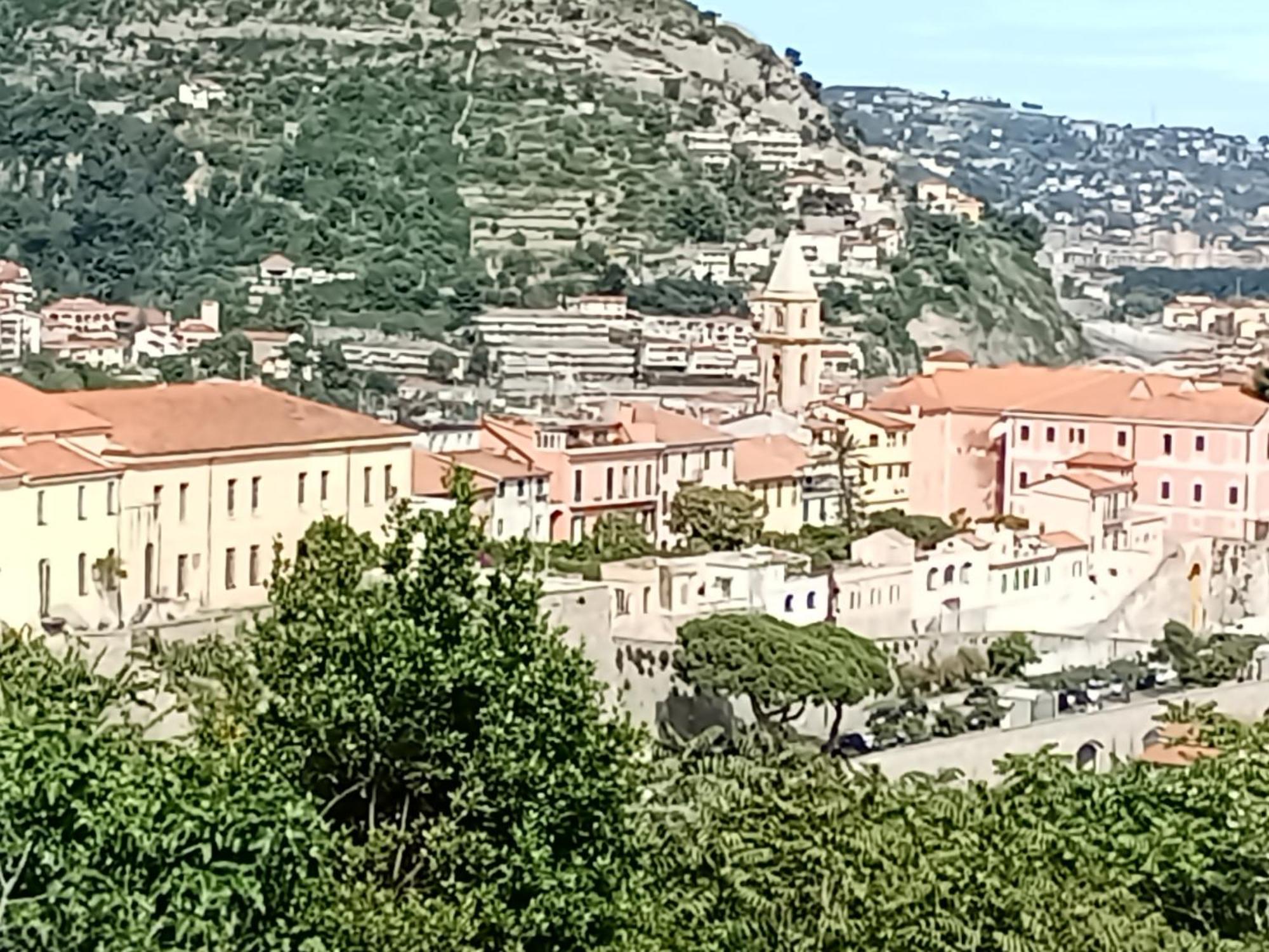 Casa Eden Apartment Ventimiglia Bagian luar foto