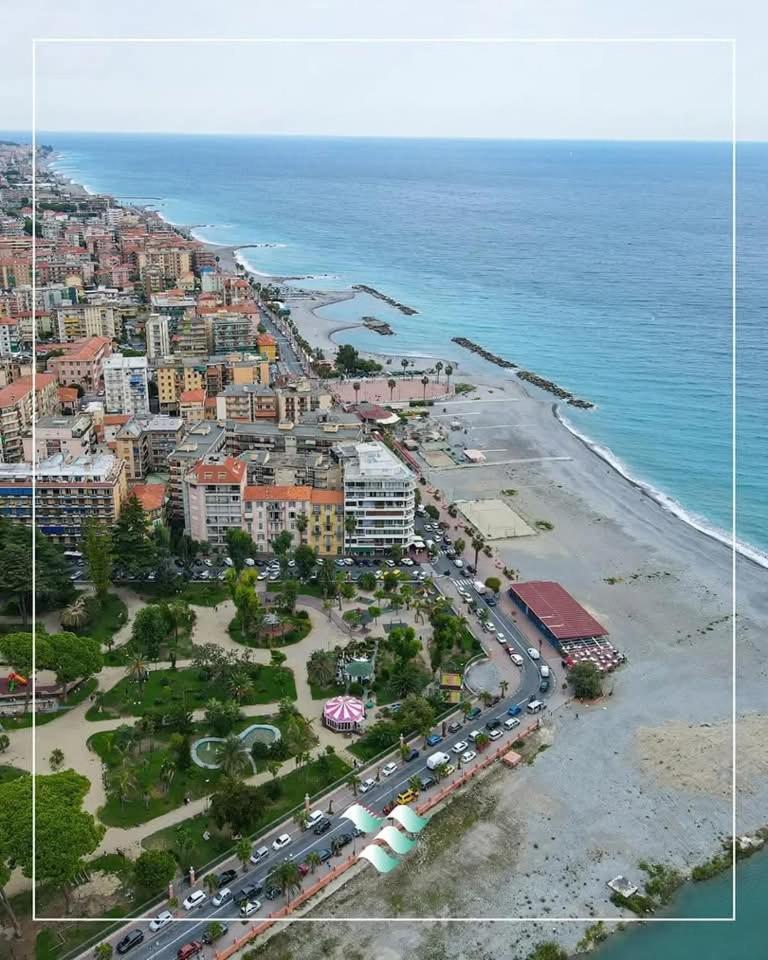 Casa Eden Apartment Ventimiglia Bagian luar foto
